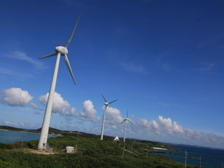 090524西平安名岬風力発電.jpg